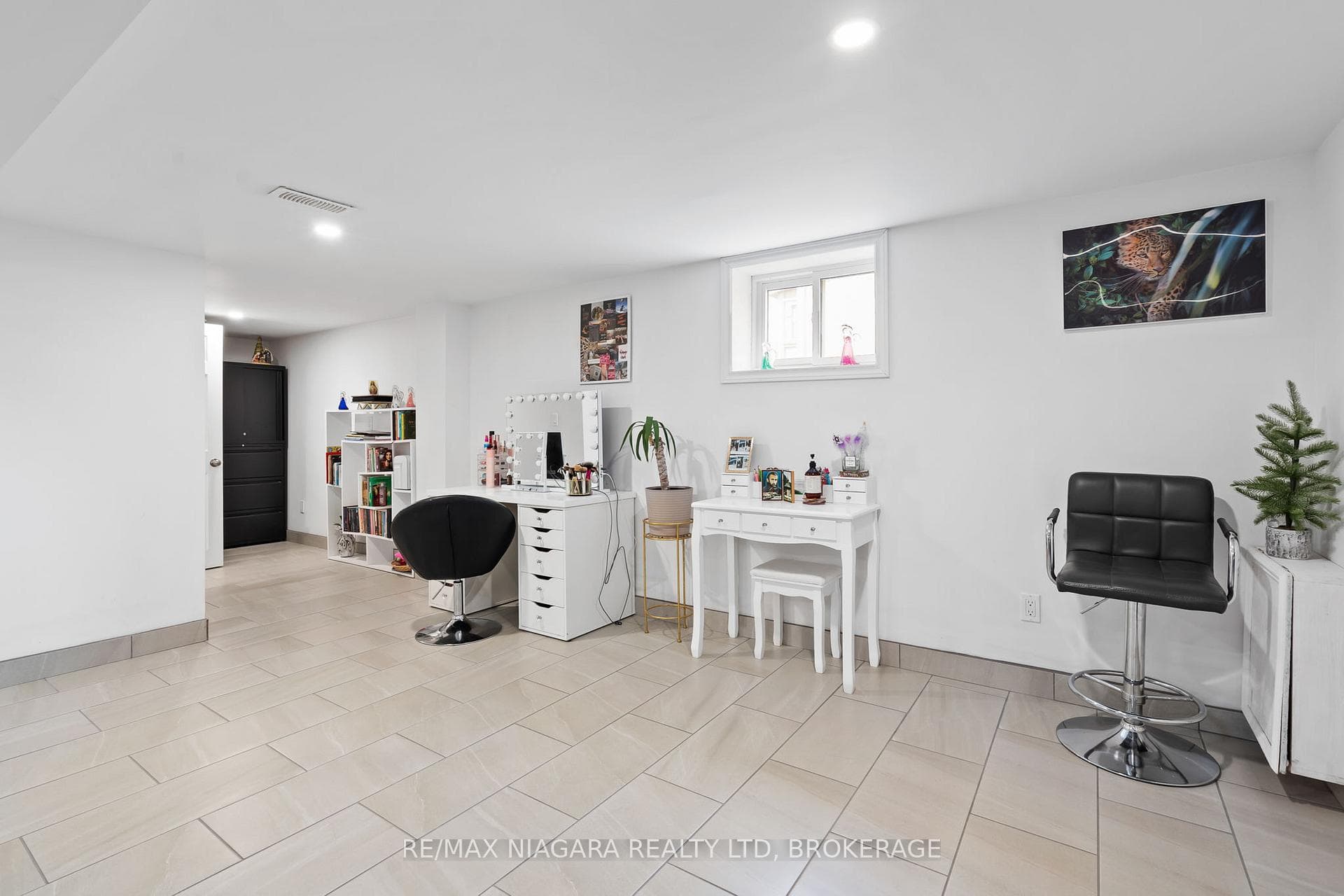 8134 Beaverdams Road photo 16