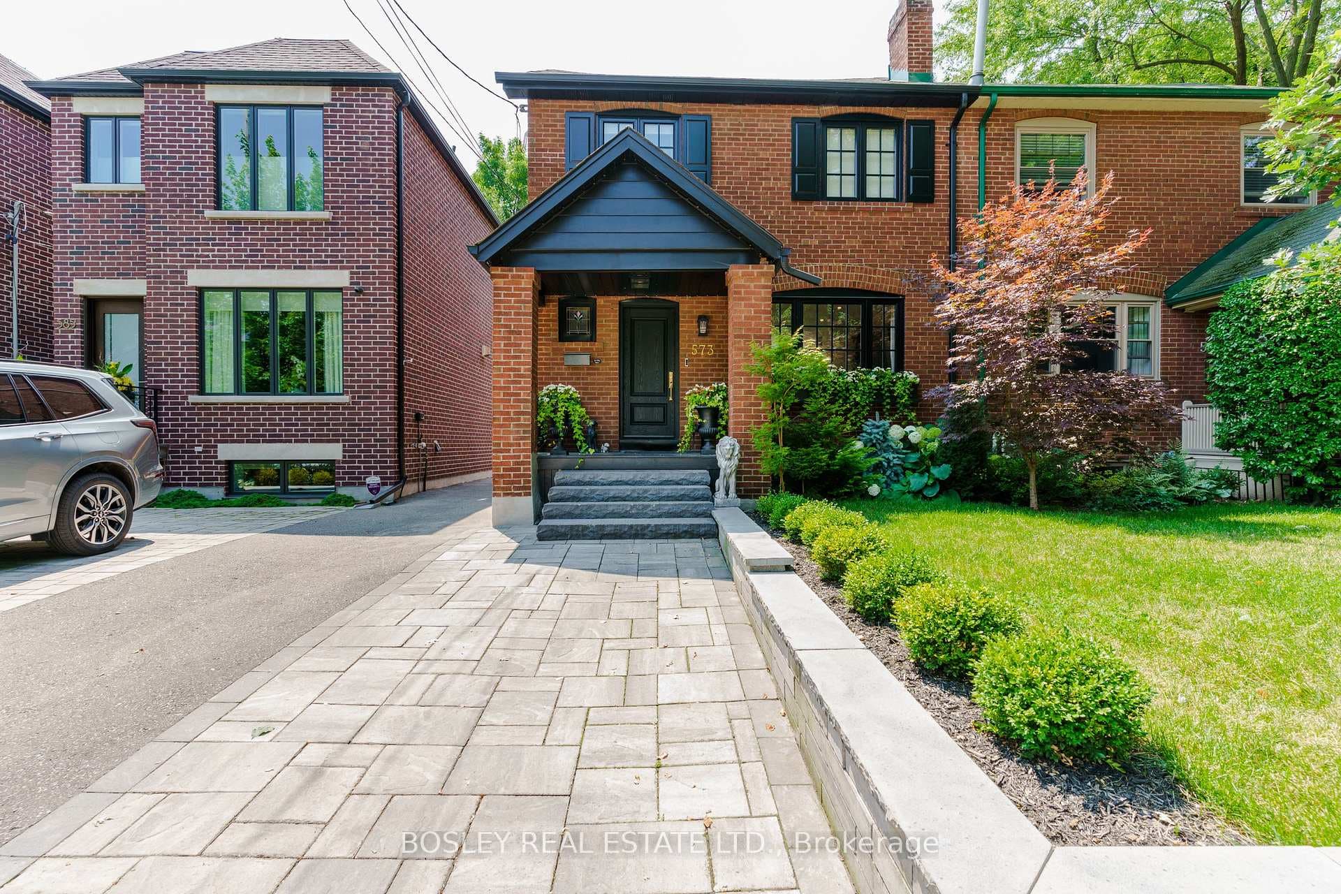 573 Millwood Road photo 1