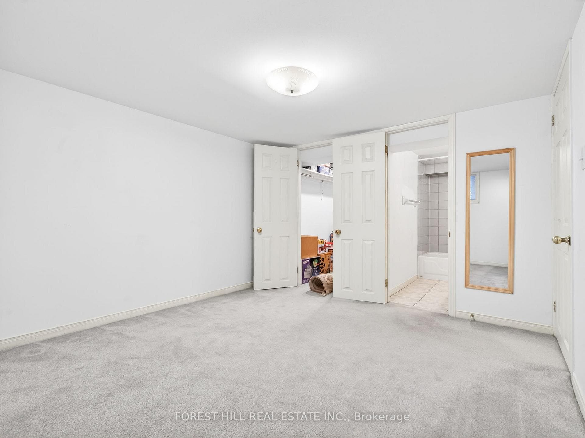 694 Conacher Drive photo 29