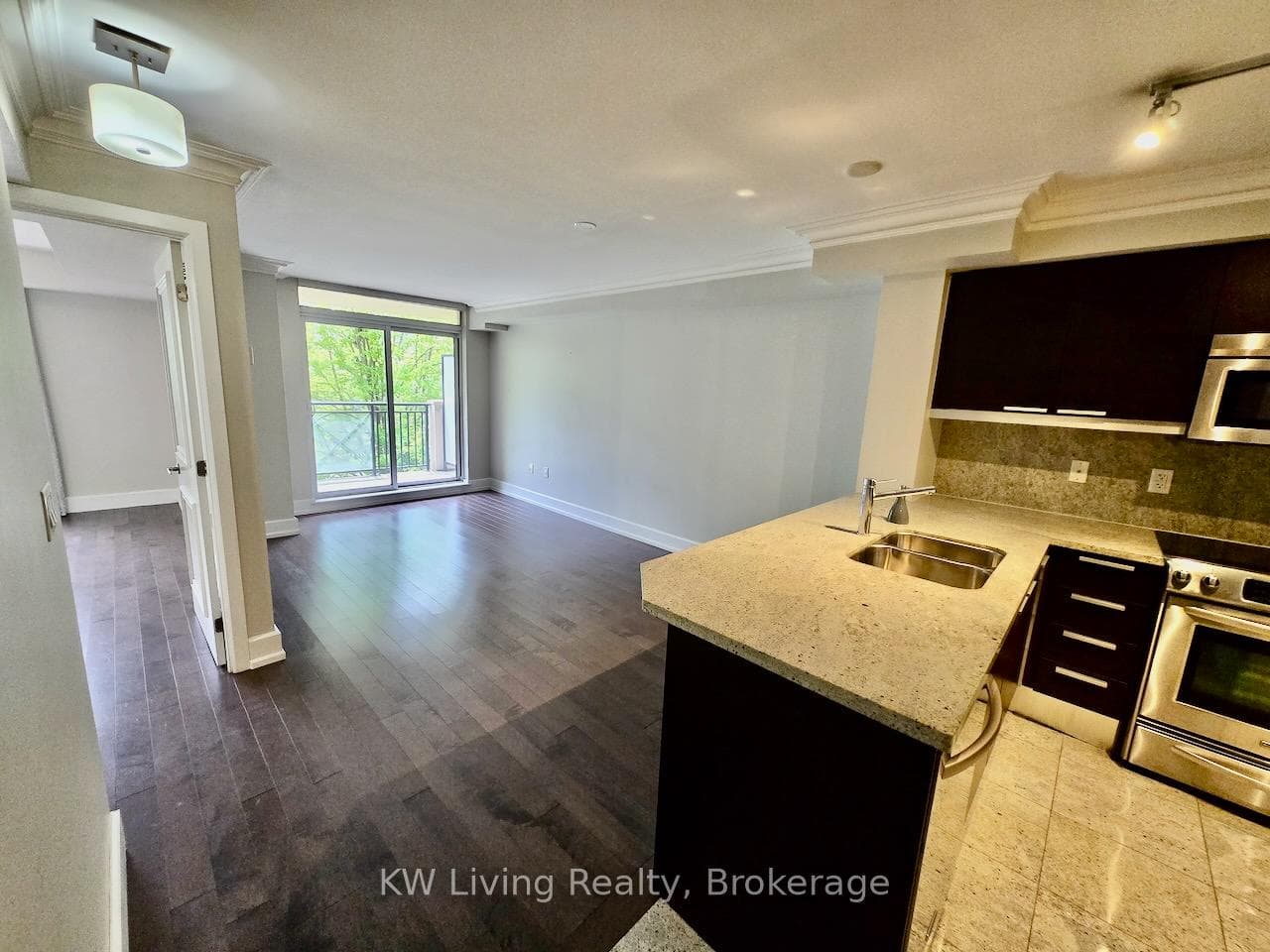 650 Sheppard Avenue Unit 220 photo 1