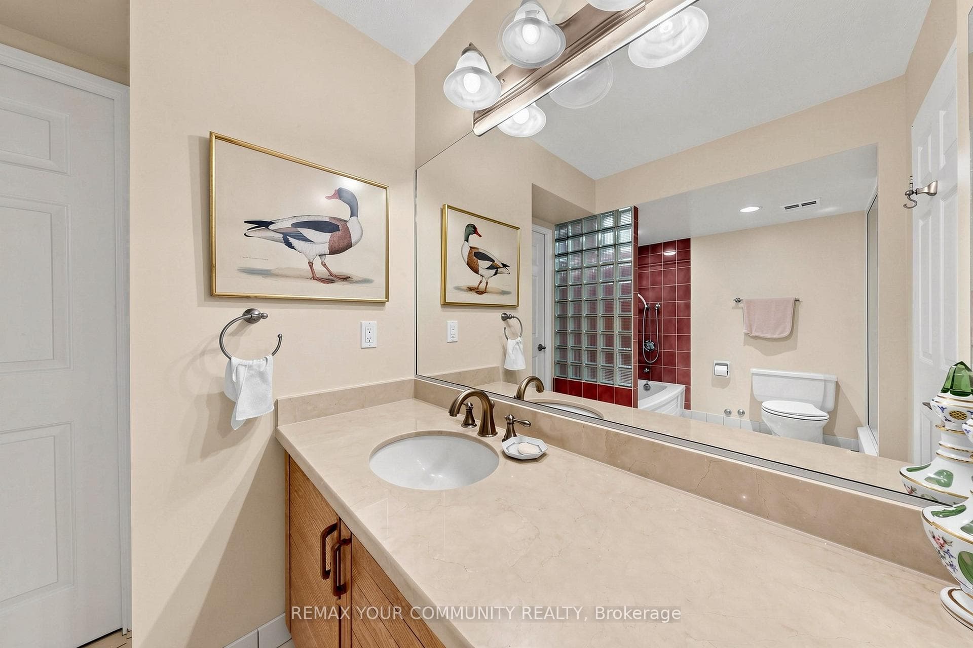 5444 Yonge Street Unit 1609 photo 32