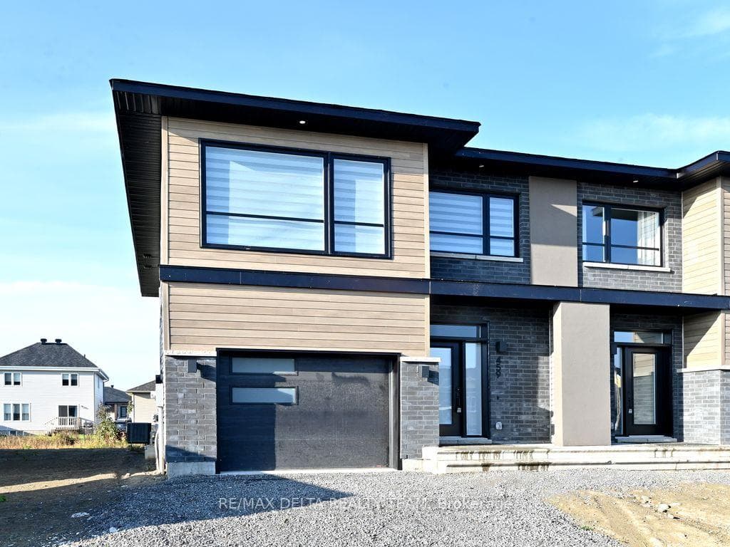 459 Denis Street photo 2