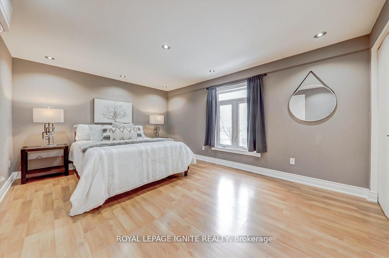 120 Murison Boulevard Unit 4 photo 13
