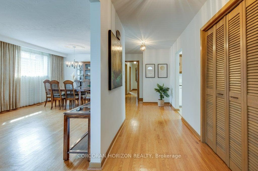 Wide Inviting Foyer/Front Hall