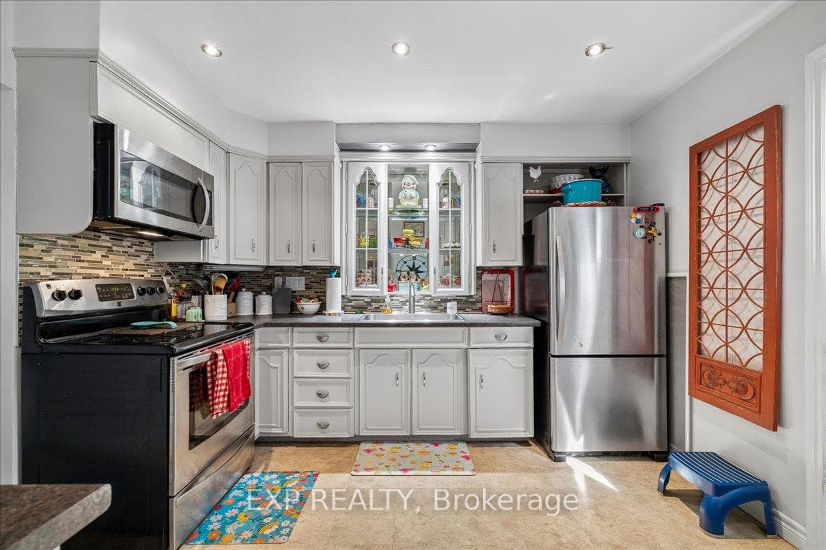 80 Maclennan Avenue photo 10