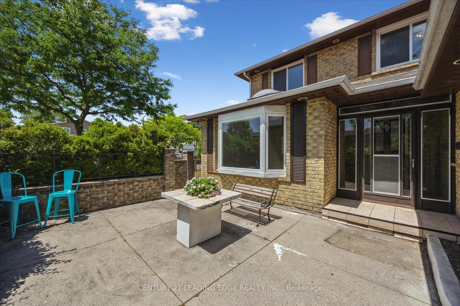 Private Front Courtyard