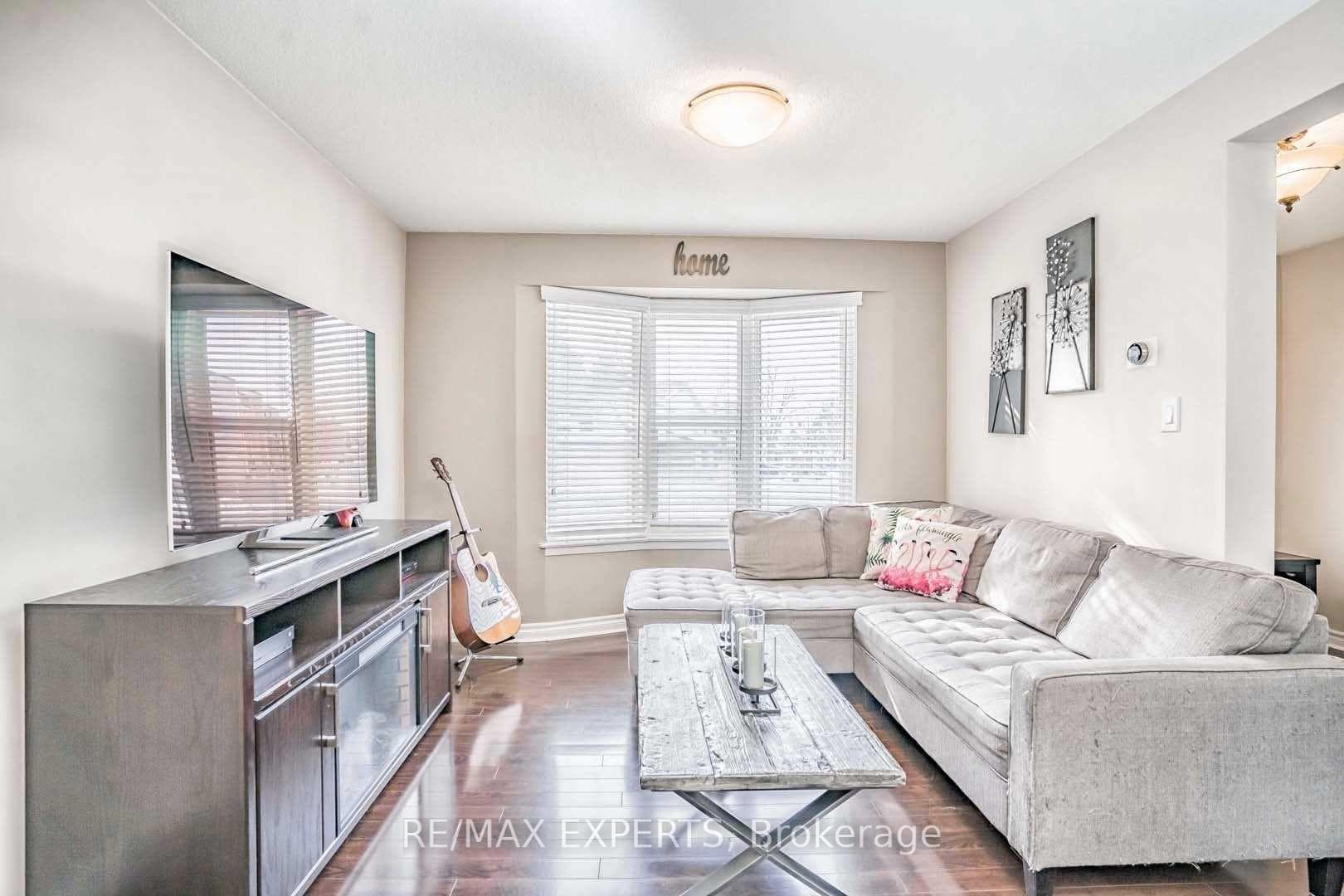 101 Morley Crescent photo 14