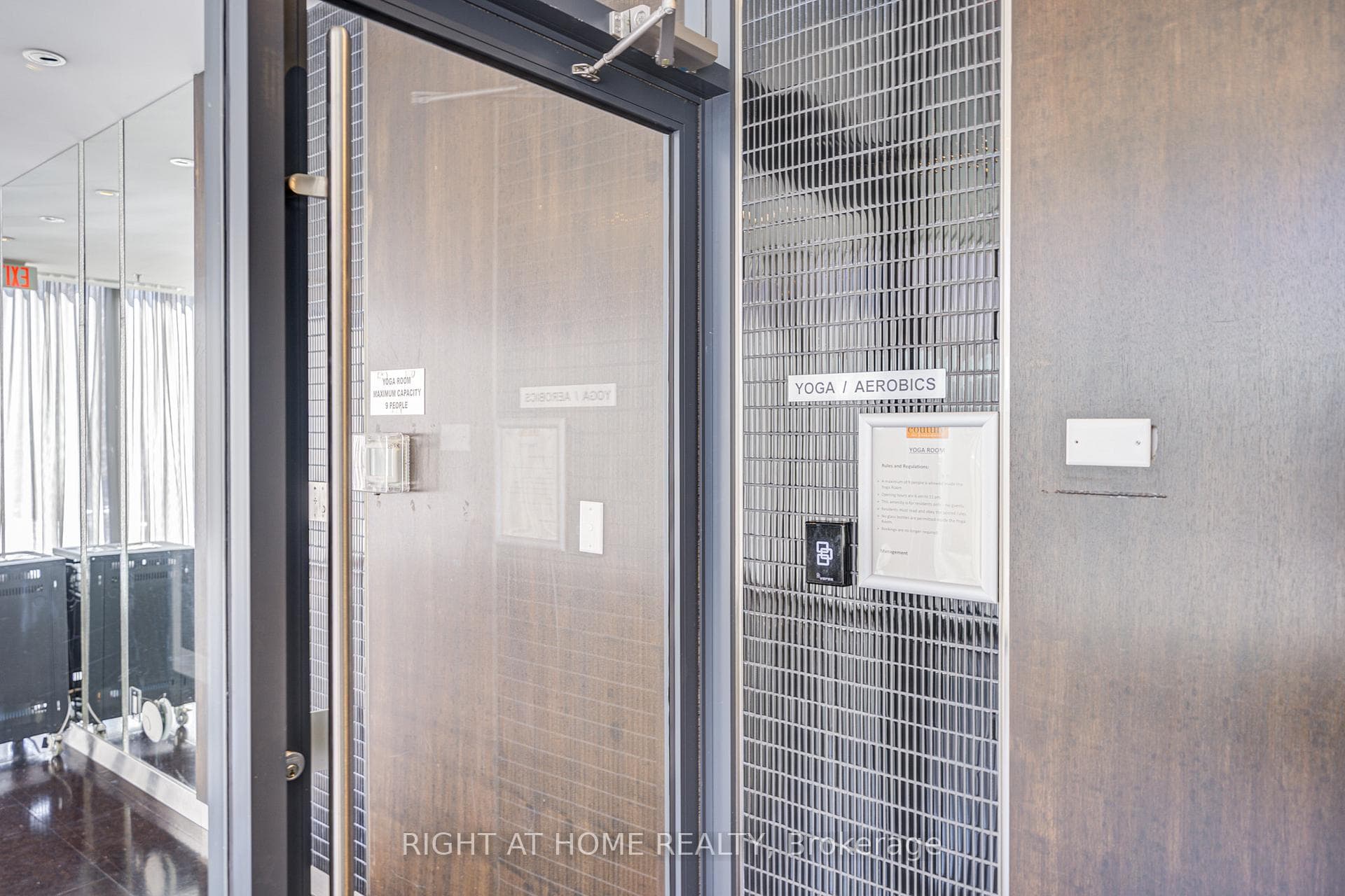 28 Ted Rogers Way Unit 3008 photo 41
