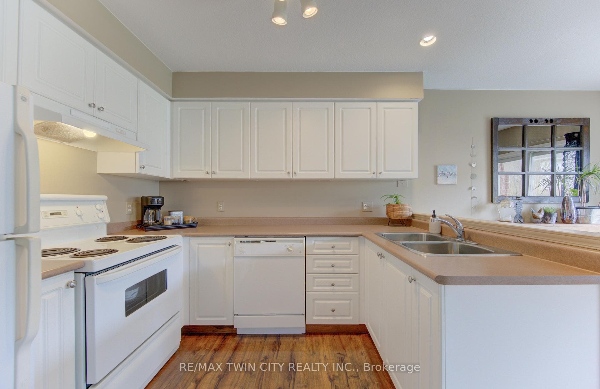 161 Windflower Drive photo 13