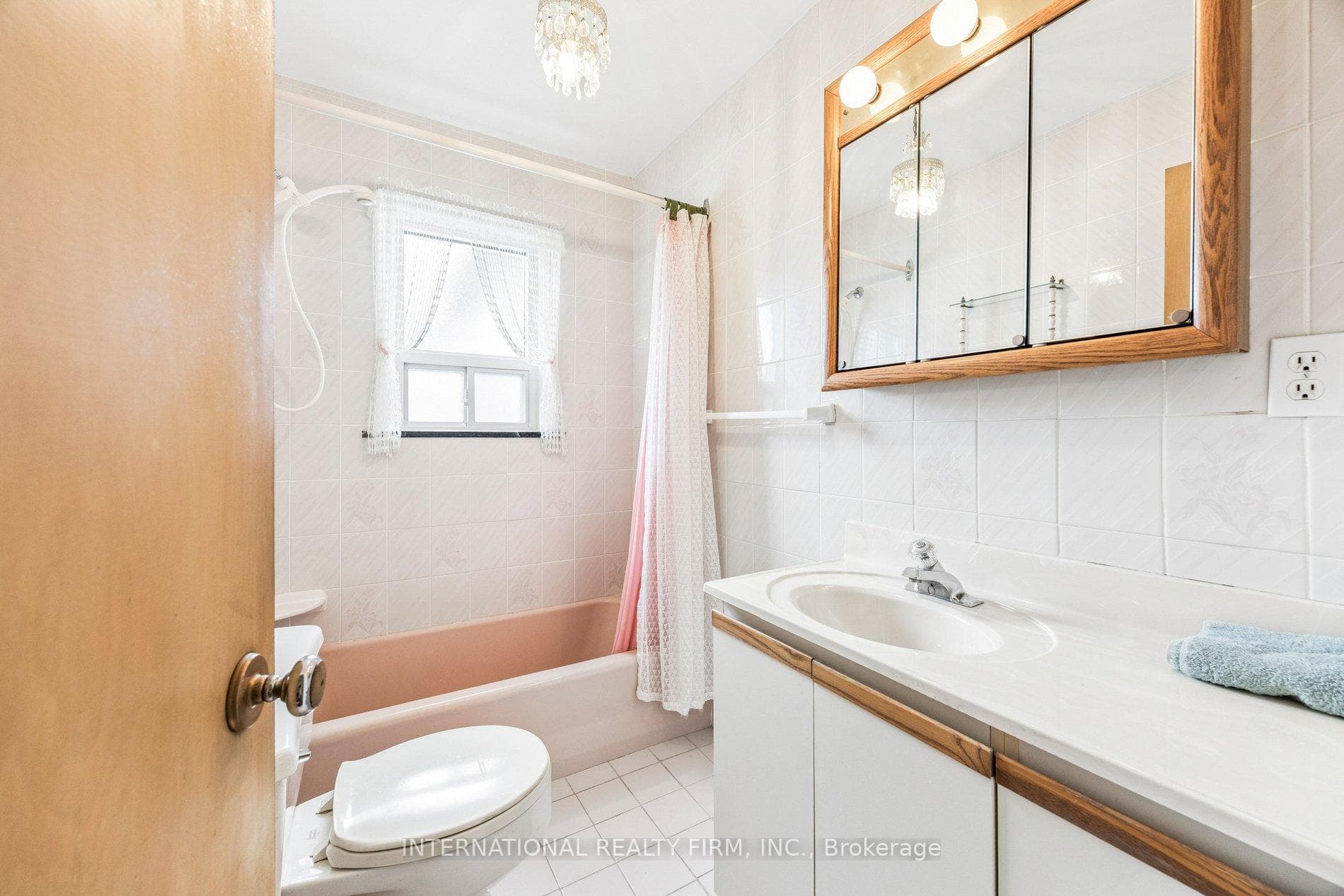 131 Brenda Crescent photo 29