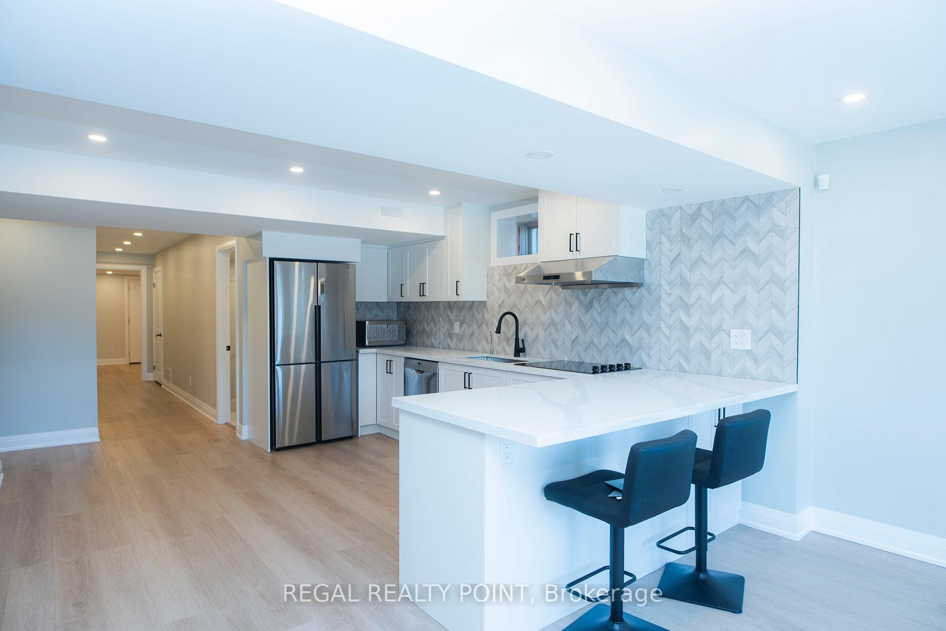 145 Roy Harper Avenue photo 1