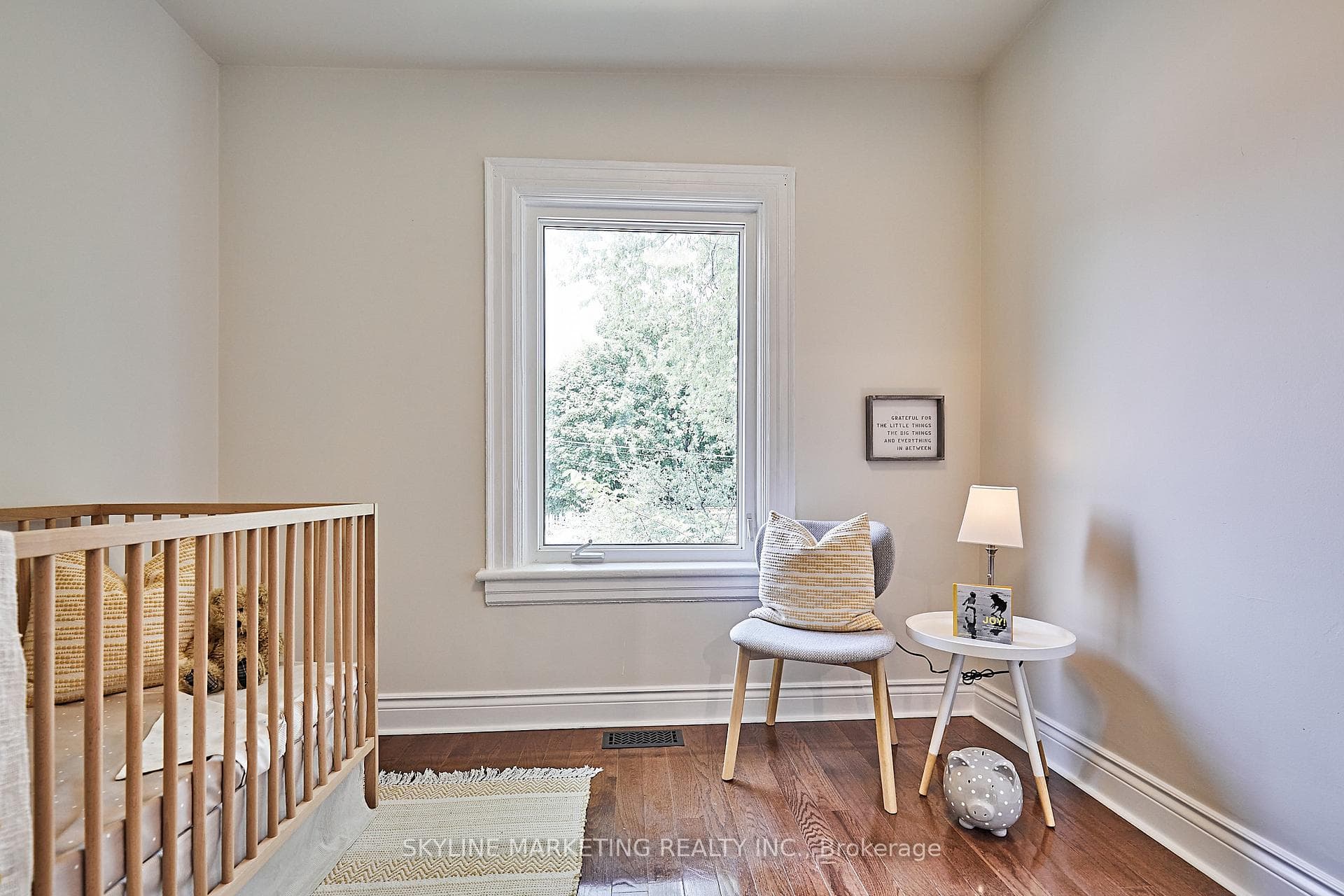 76 Dagmar Avenue photo 23