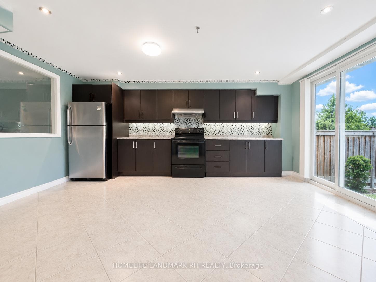 28 Spring Farm Road Unit BSMT photo 3