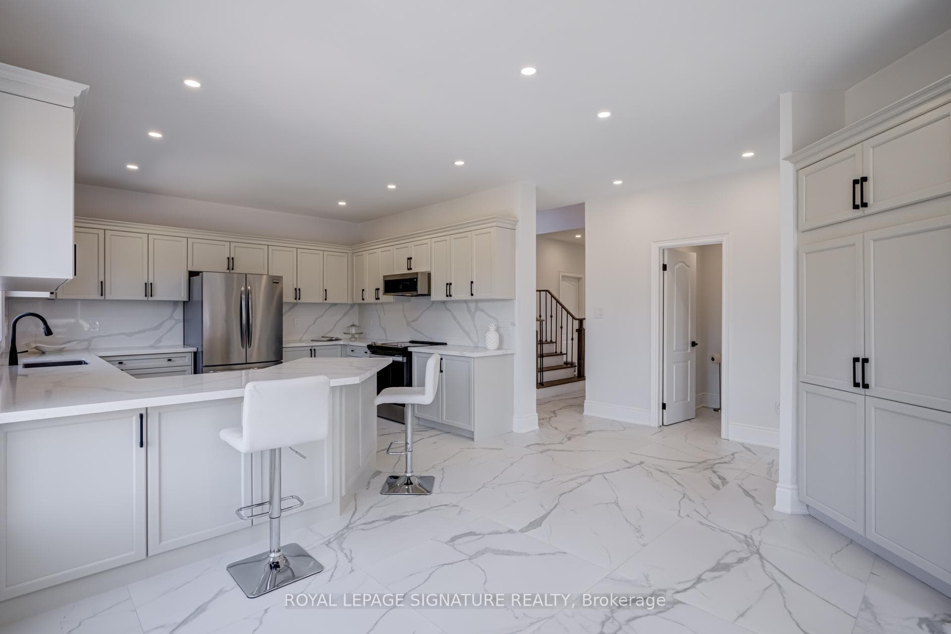 729 Quantra Crescent photo 11