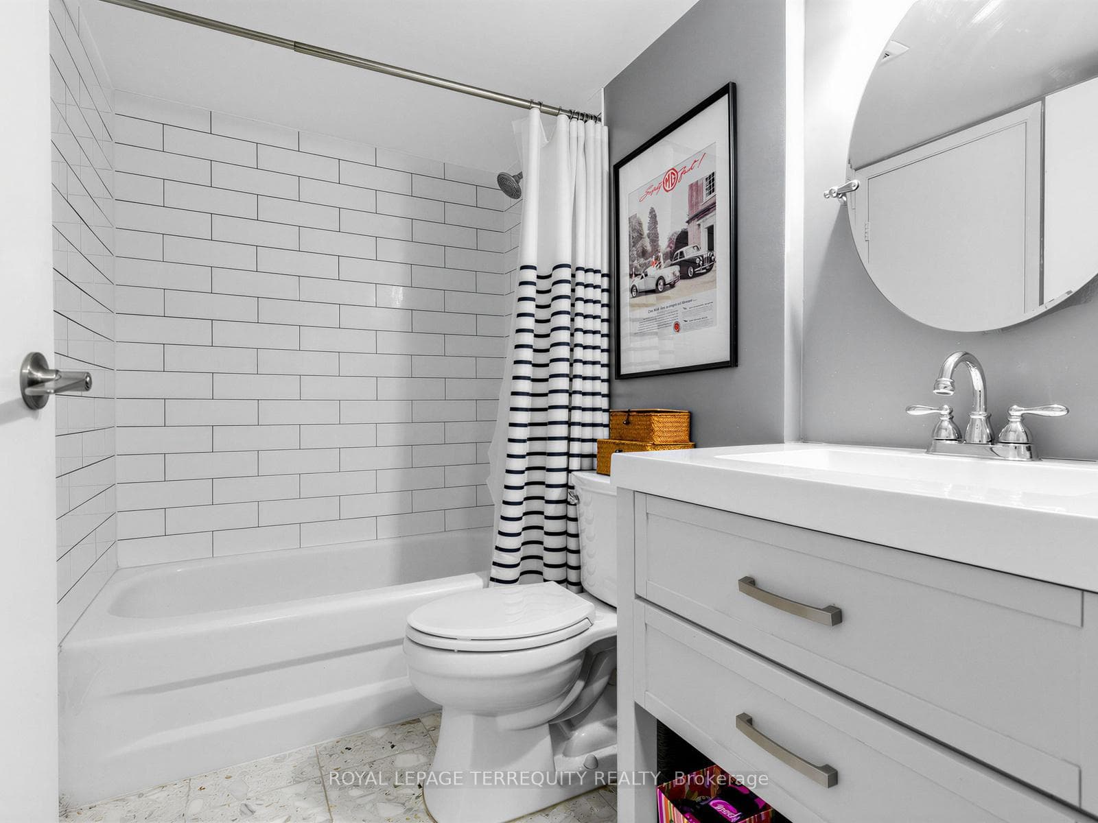 650 Queens Quay Unit 1111 photo 20