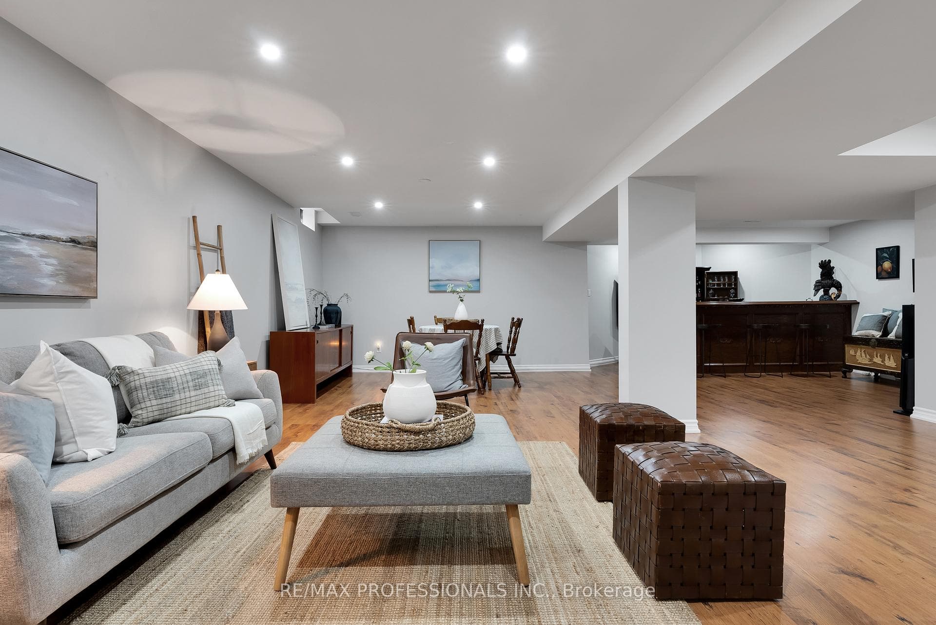 1901 Rosebank Road photo 28