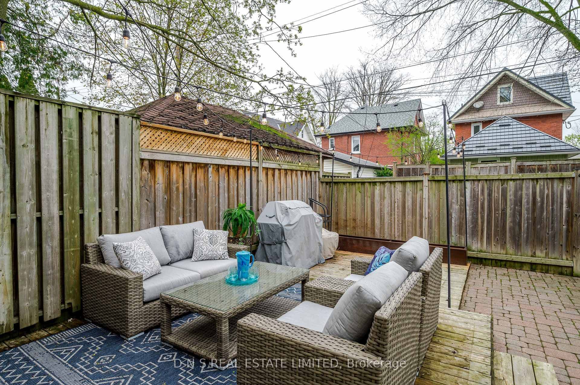 312 Elias Avenue photo 30