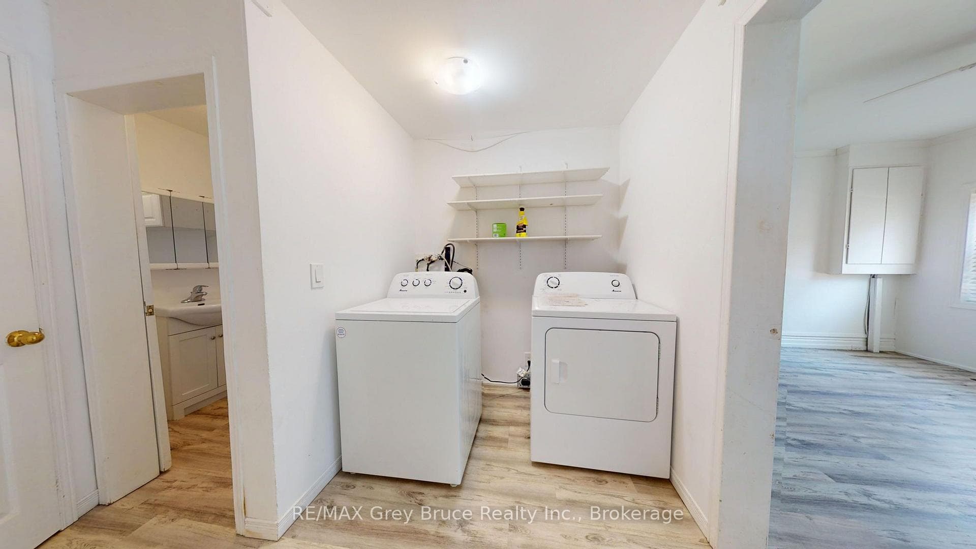 Main floor In-Suite Laundry