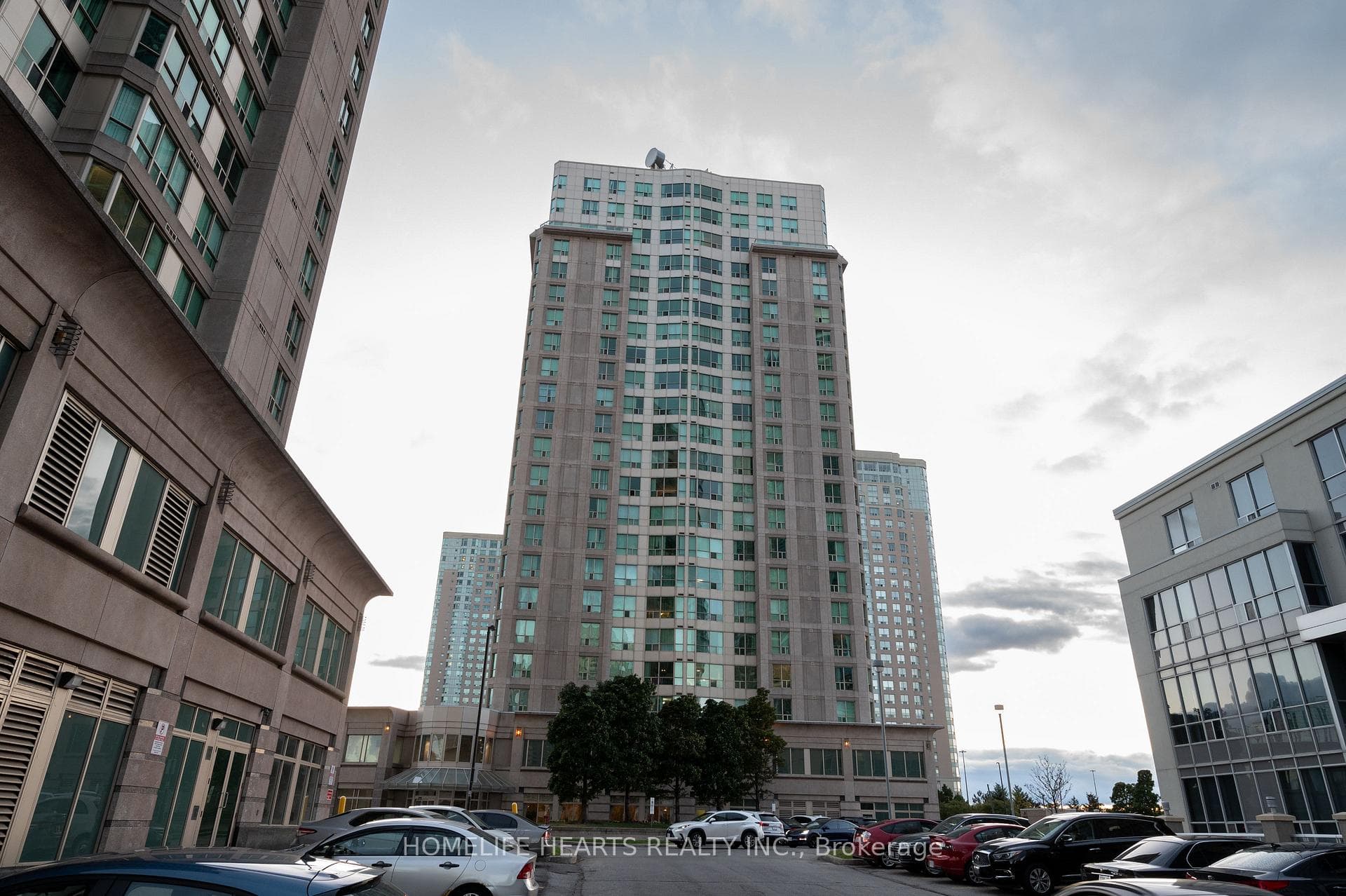 18 Lee Centre Drive Unit 1001 photo 19