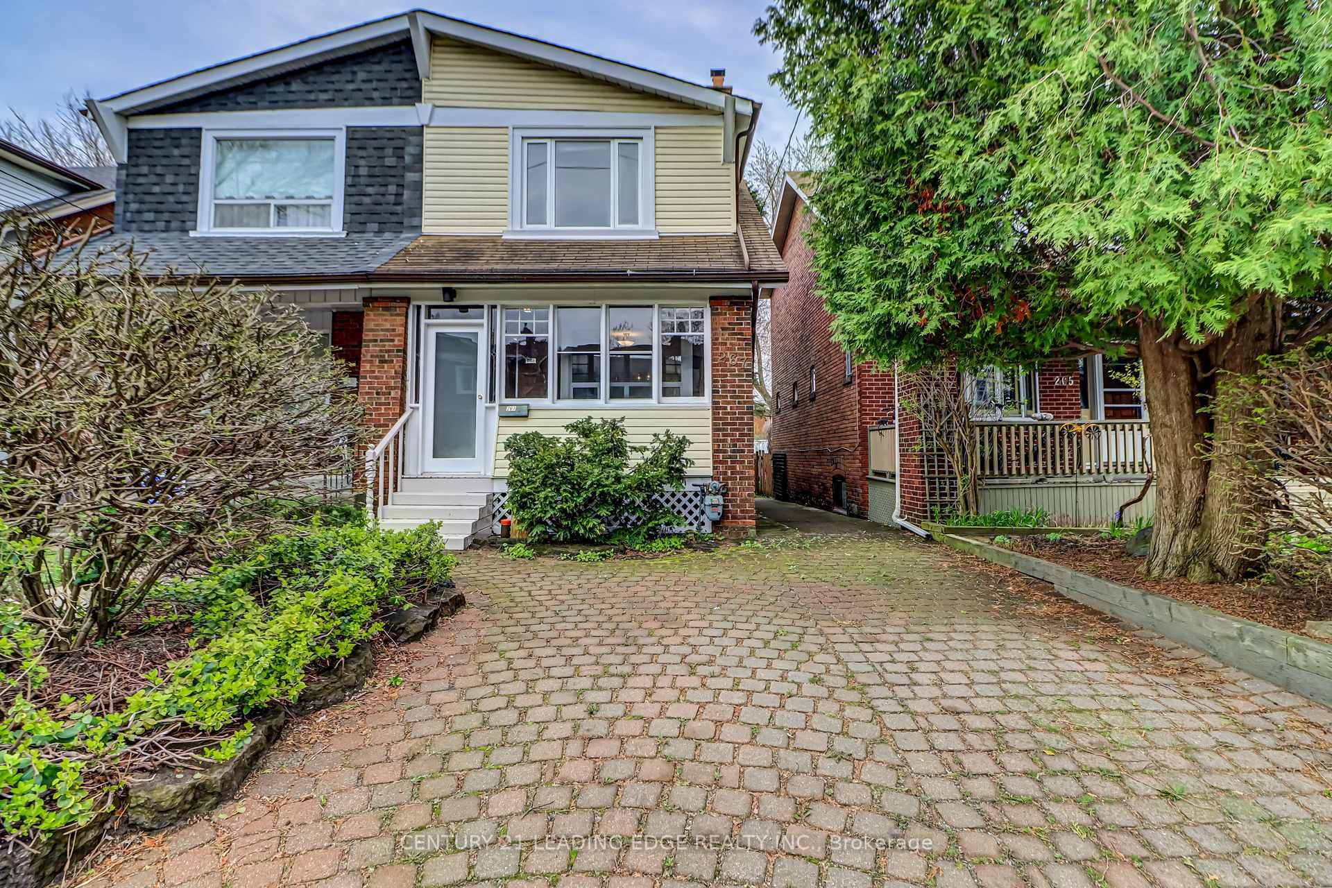 267 Glebeholme Boulevard photo 2