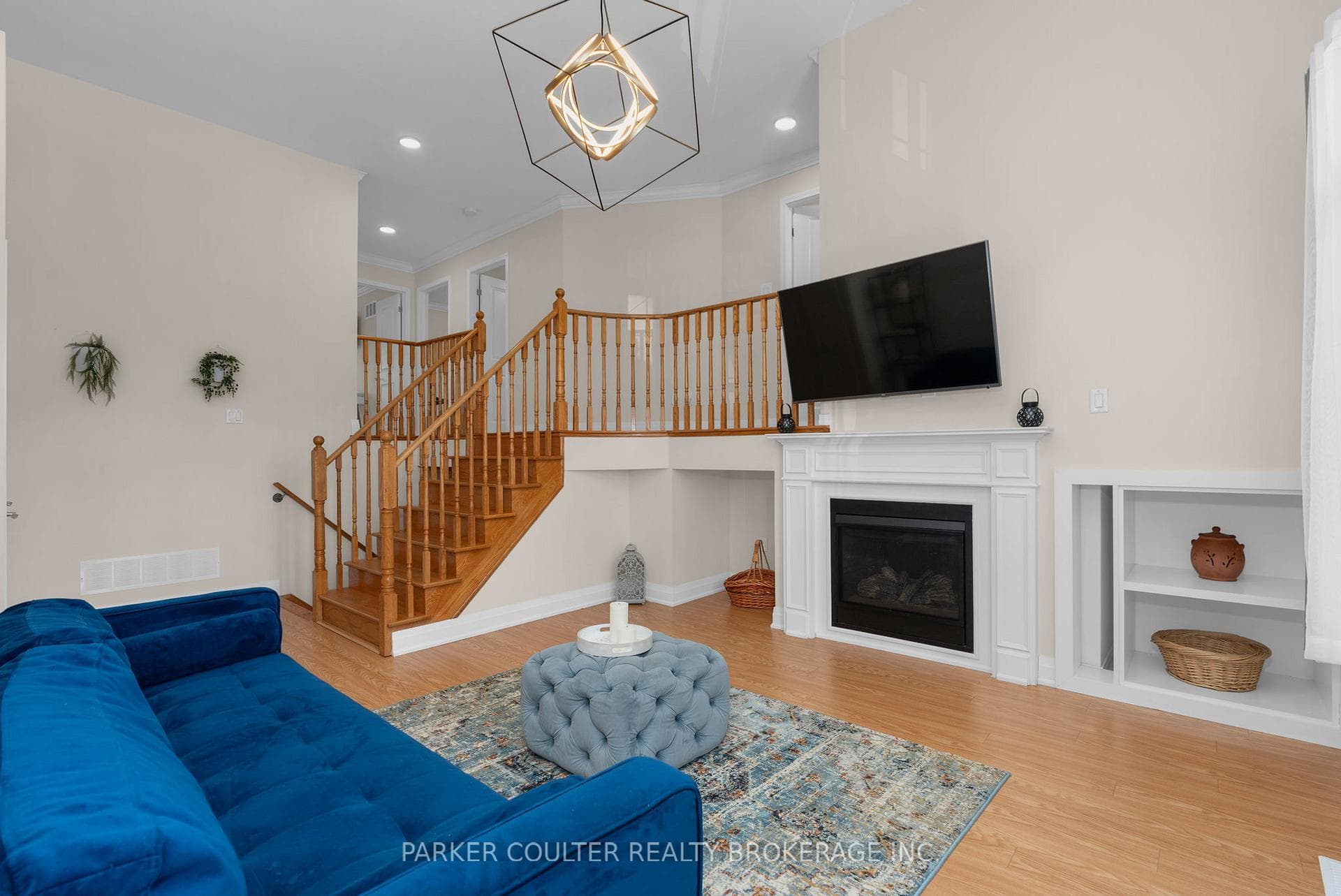 1012 Abram Court photo 15