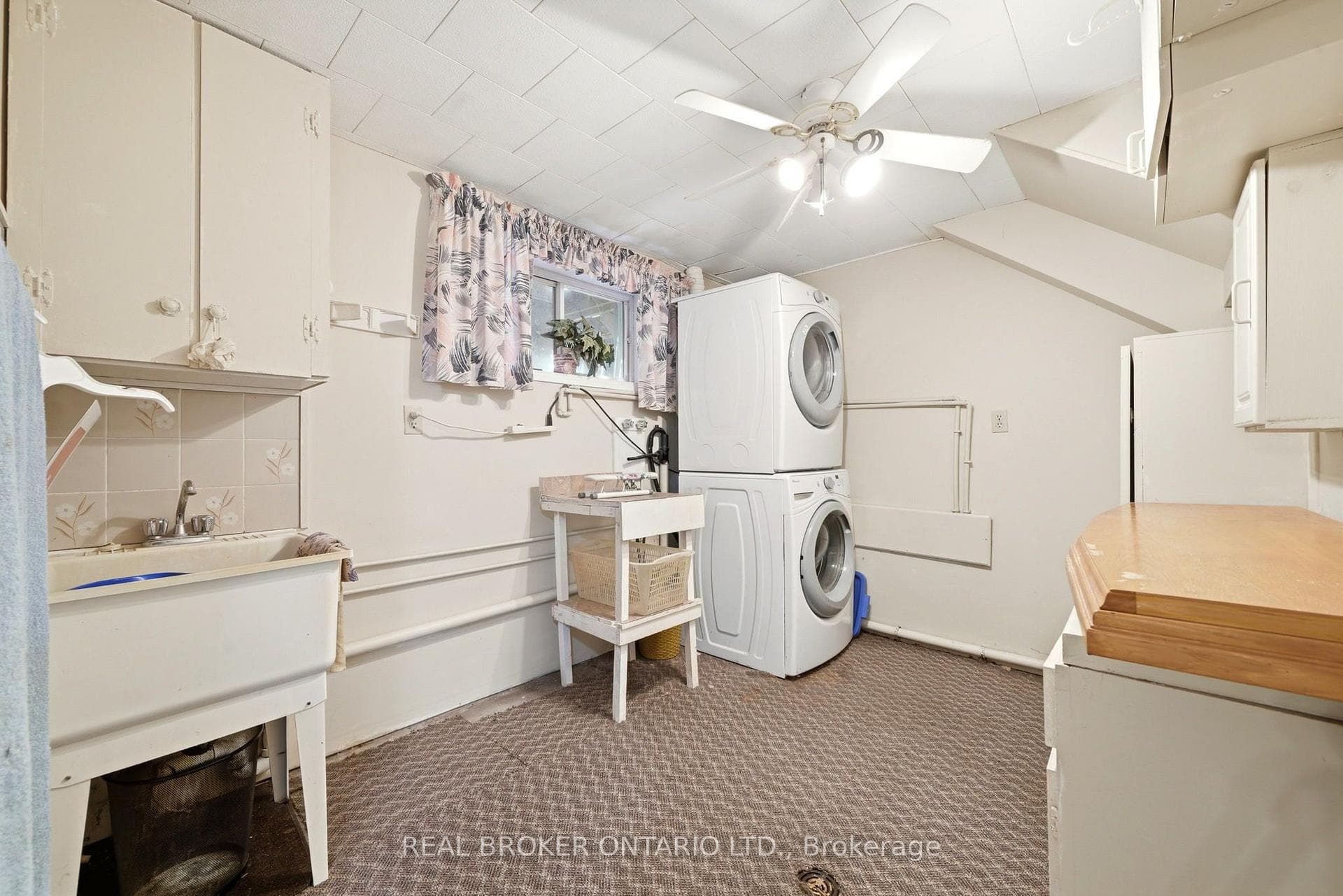 389 7th Street photo 24