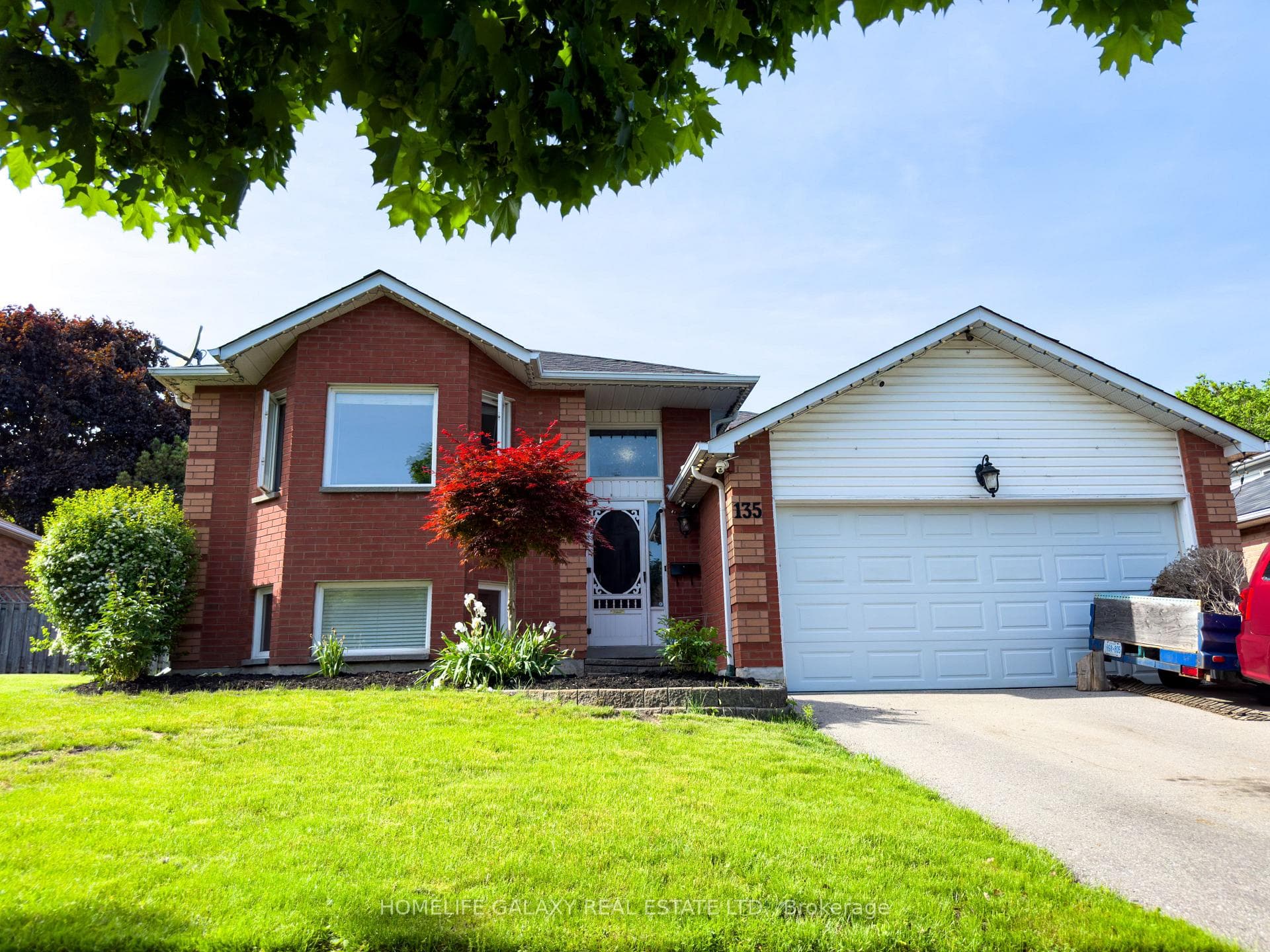 135 Trudeau Drive photo 1