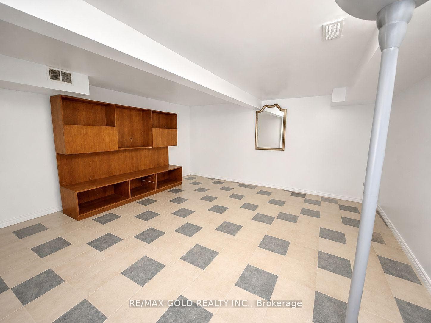 15 Huntingwood Crescent photo 4