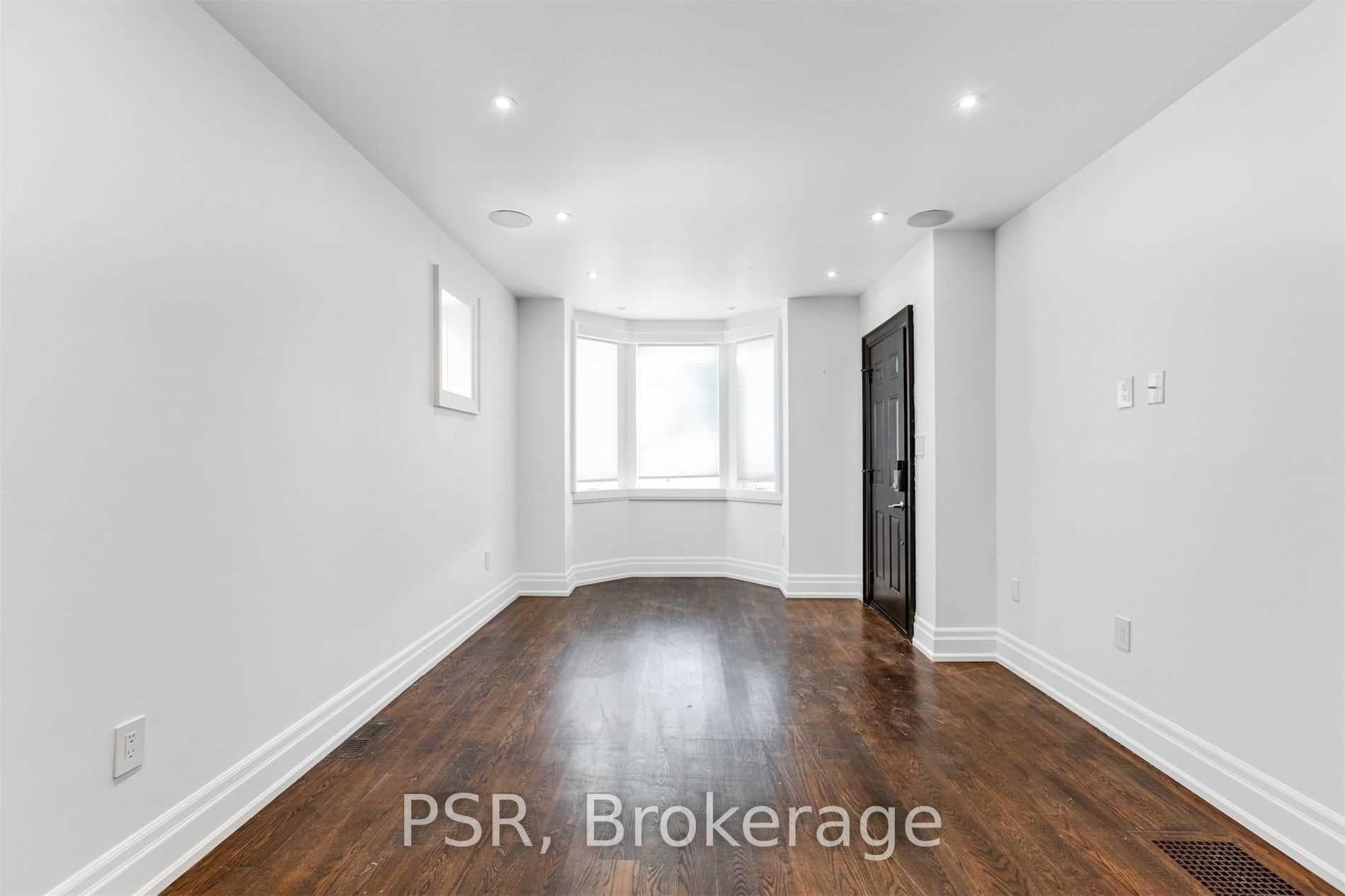 114 Braemar Avenue Unit Main photo 3