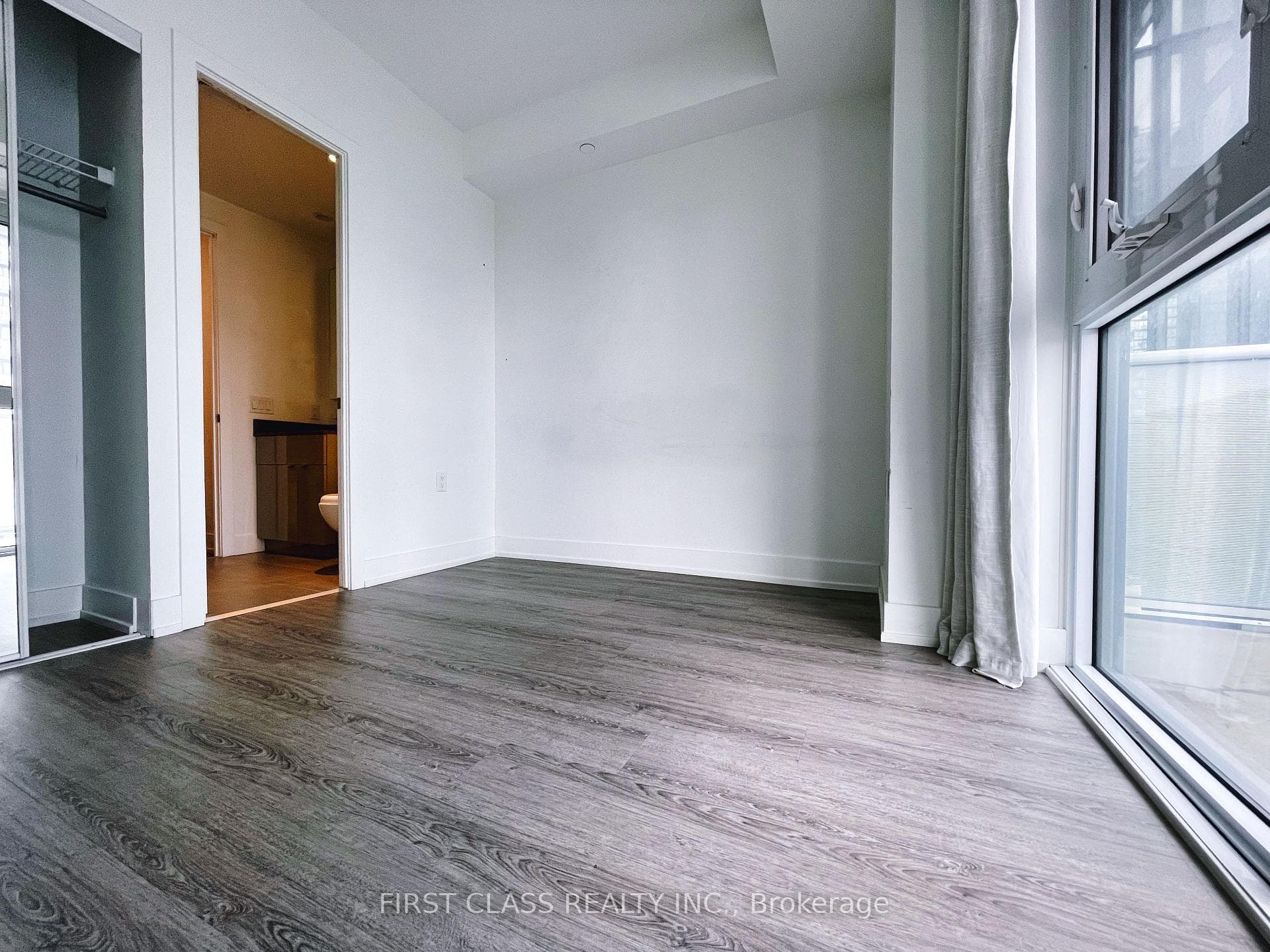 7 Grenville Street Unit 2305 photo 5