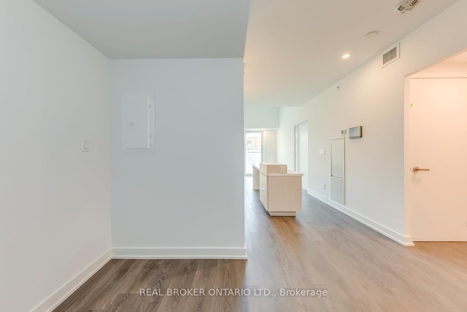 370 Martha Street Unit 303 photo 14