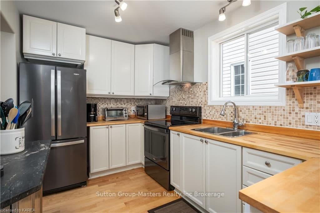 71 SCHOONER Drive photo 10