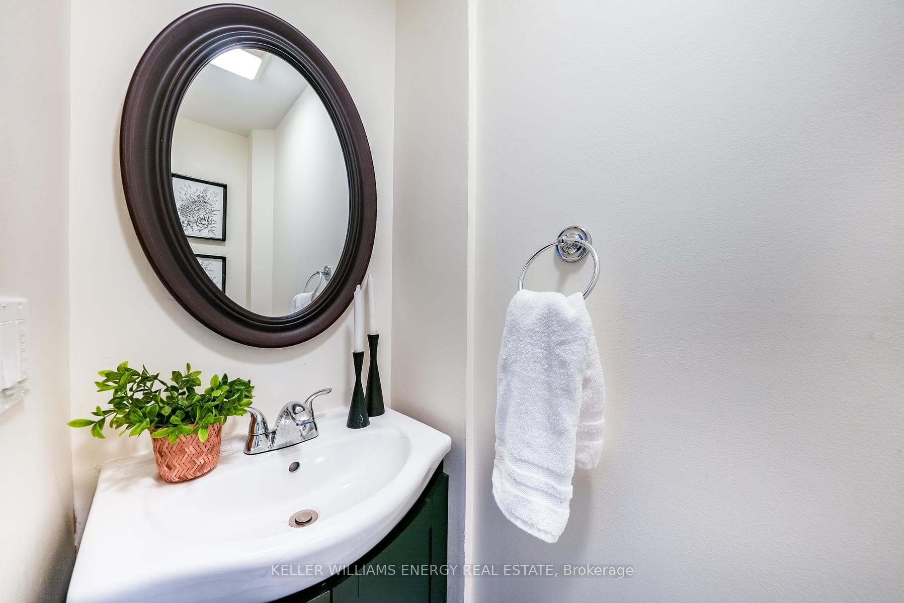 184 Pickering Street photo 10