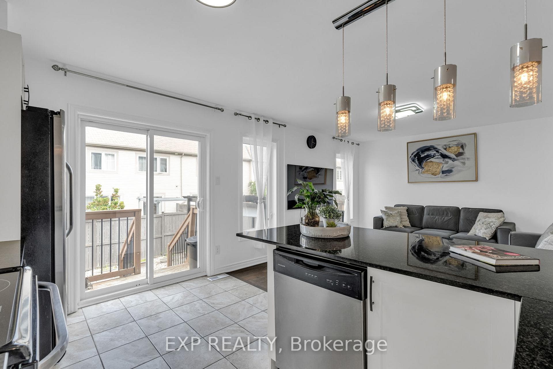 709 Maloja Way photo 13