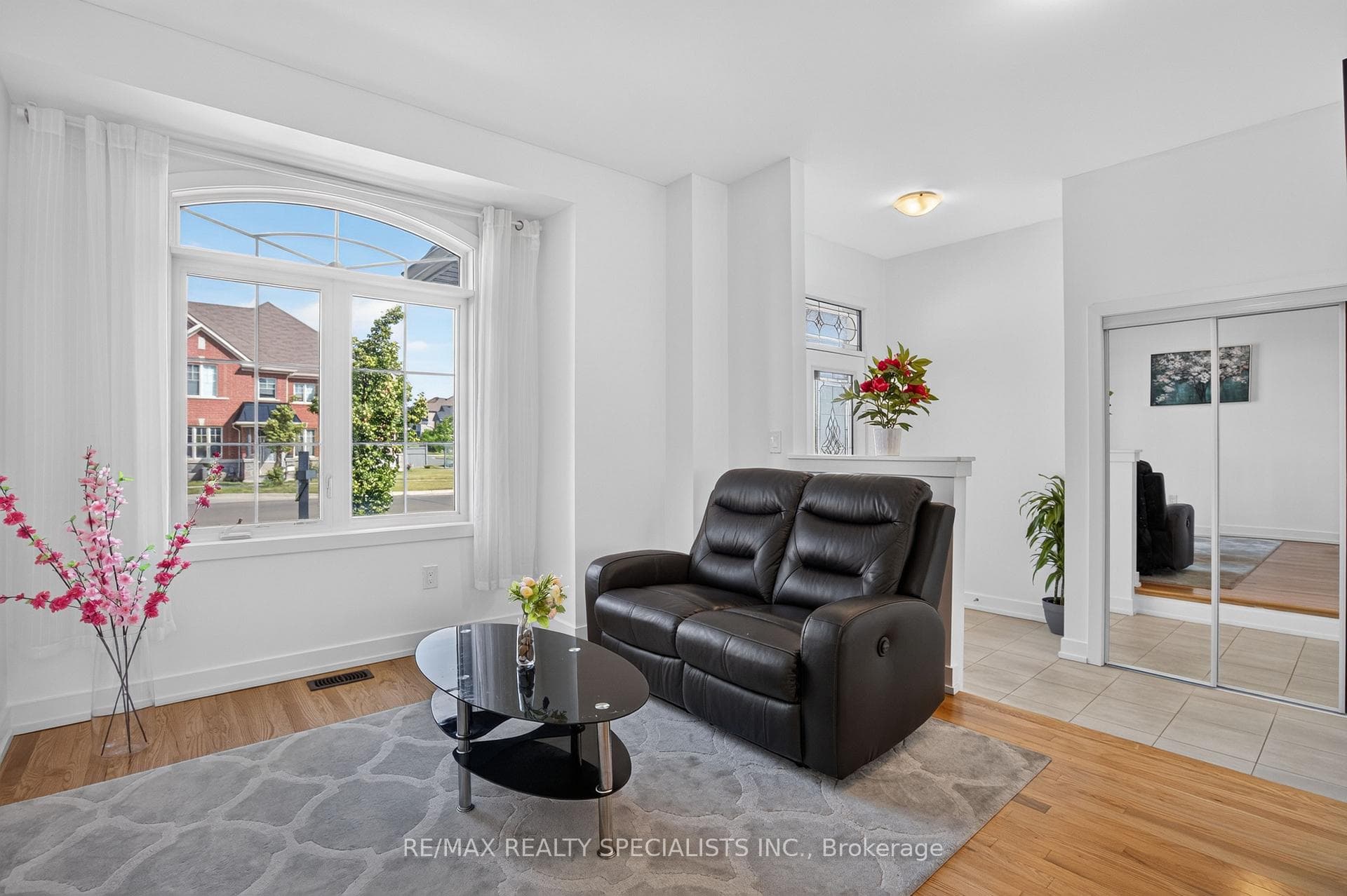 261 INSPIRE Boulevard photo 12