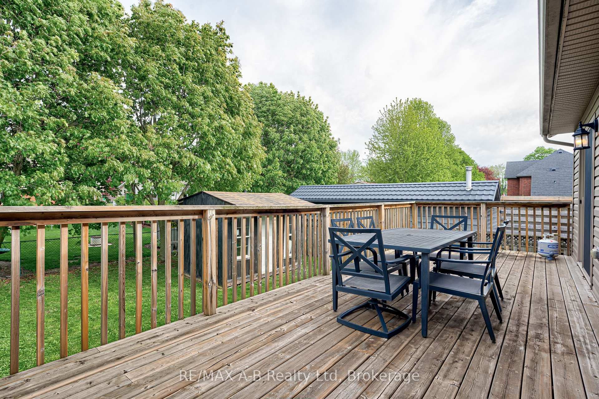 79 Sylvia Street photo 37