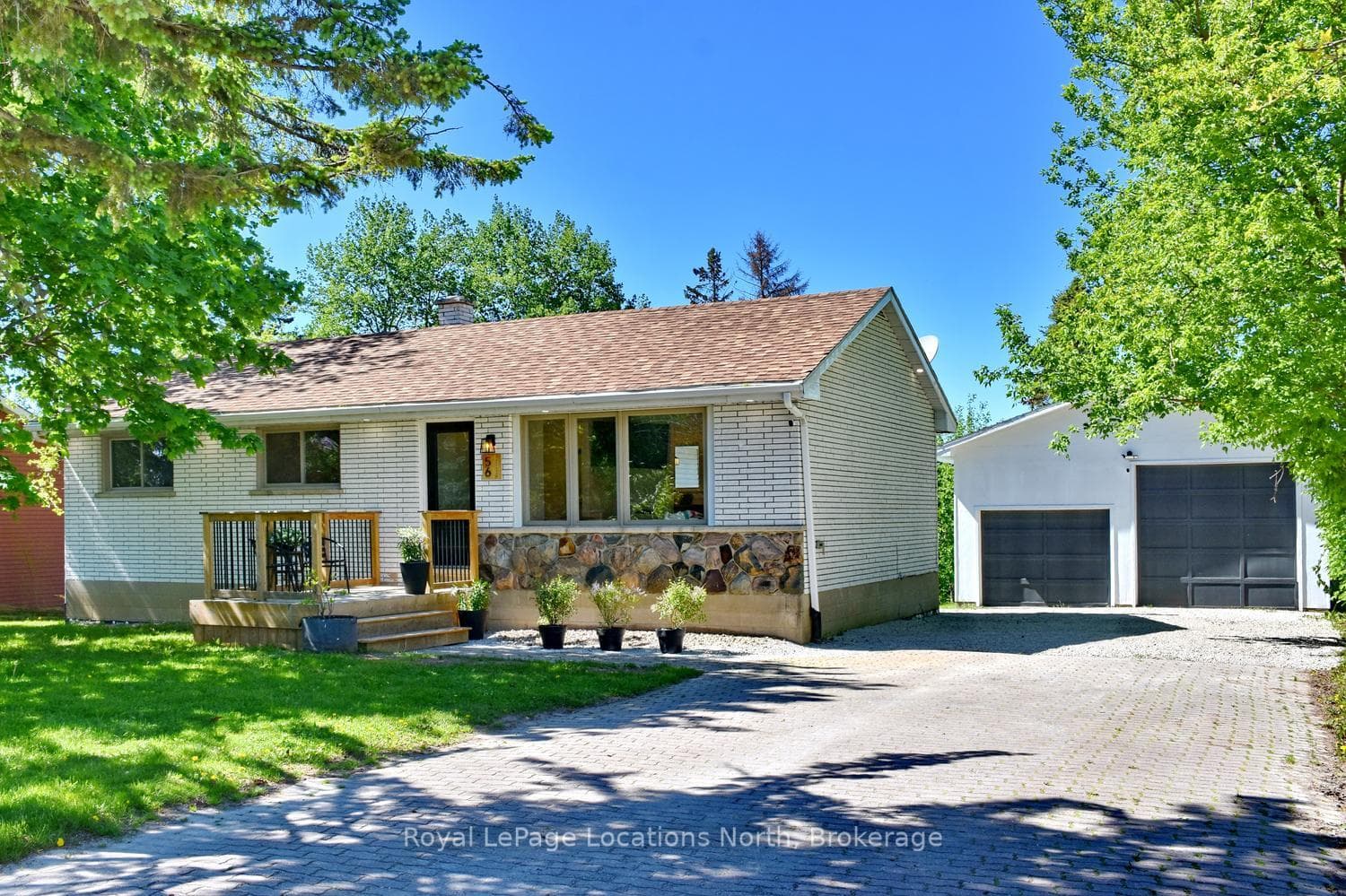 56 BATTEAUX Road photo 1