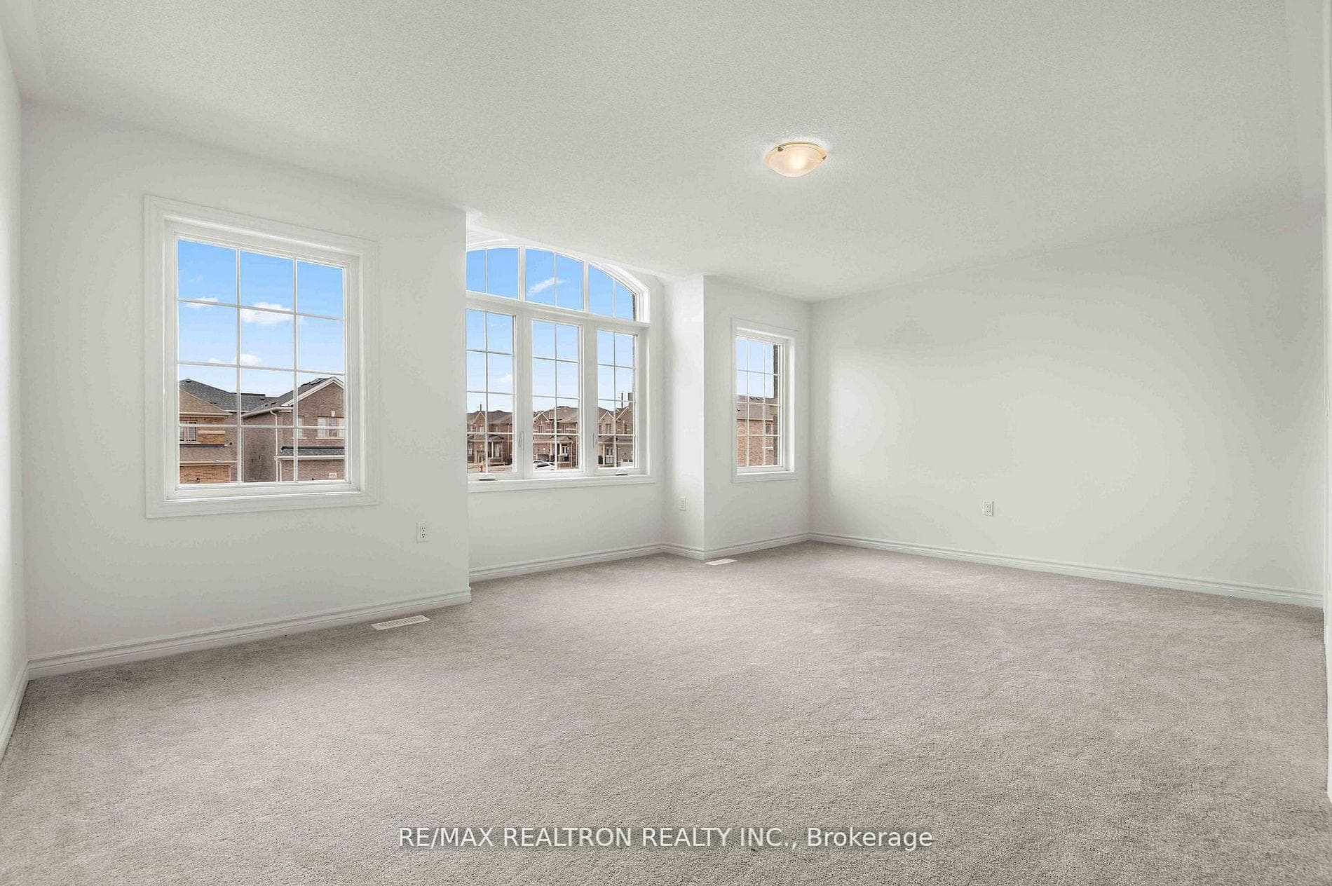 434 Vandusen Avenue photo 27