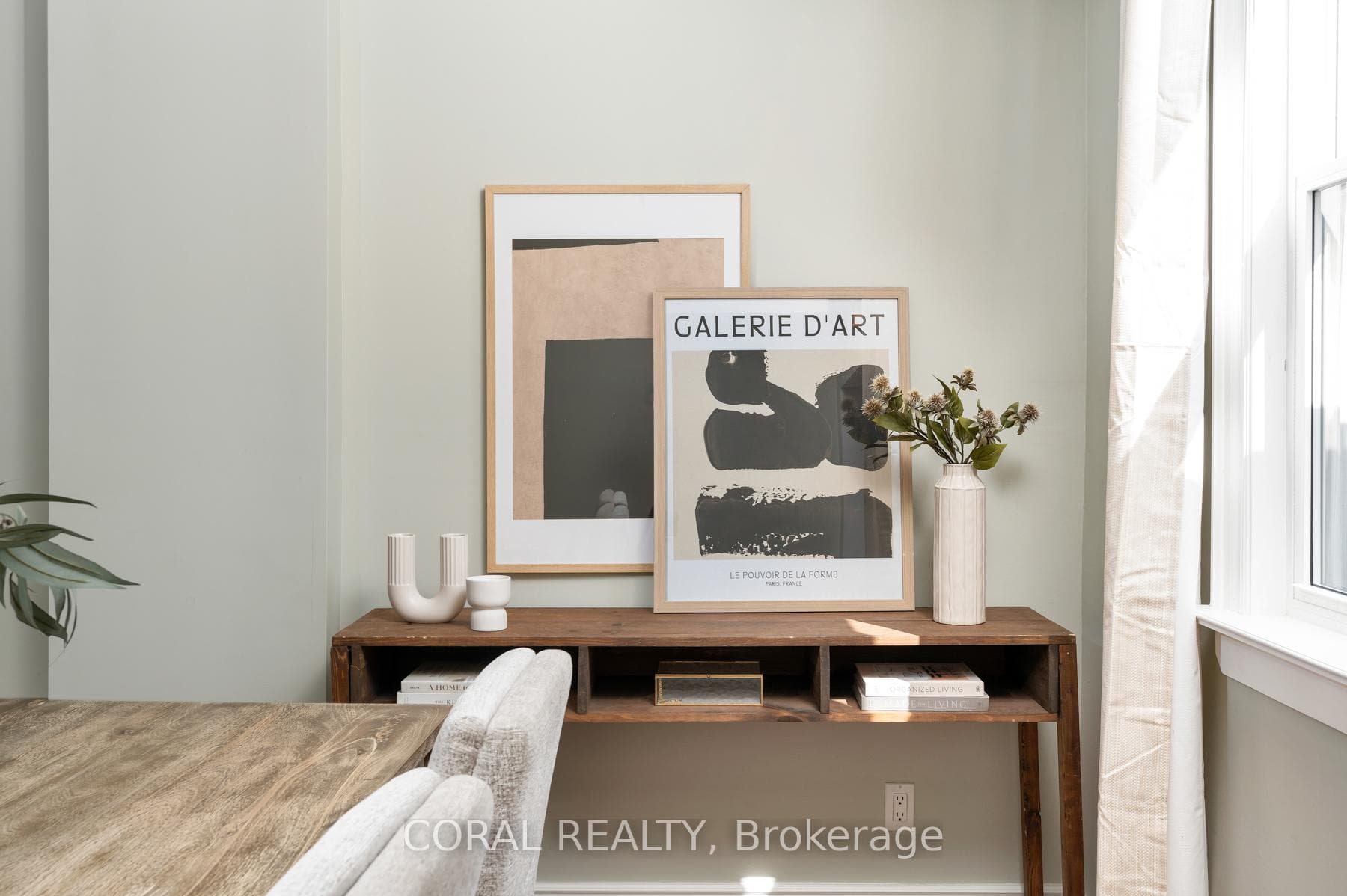 75 Heale Avenue photo 9