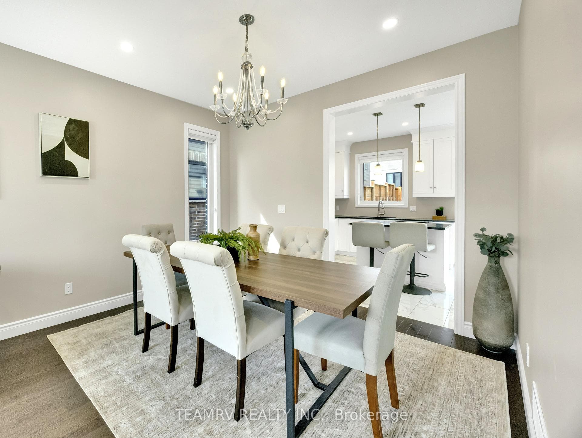 382 Masters Drive photo 9