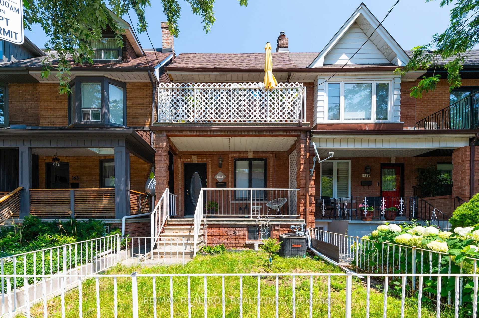 161 Perth Avenue photo 2