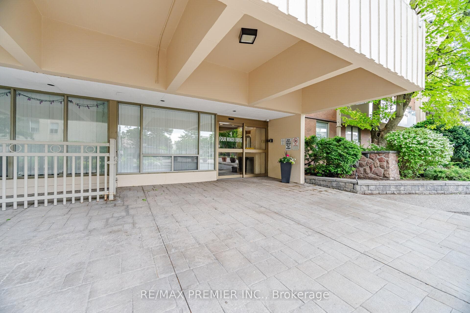 1 Four Winds Drive Unit 701 photo 4