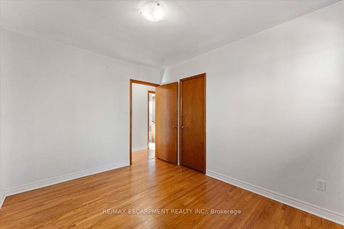 294 Upper Paradise Road photo 19