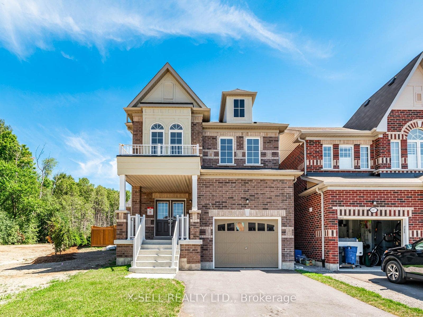 671 Fleetwood Drive photo 1