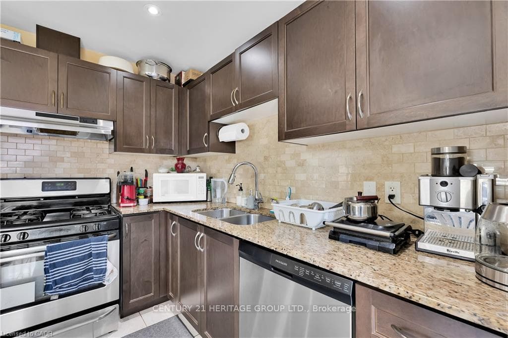 1354 Upper Sherman Avenue photo 8