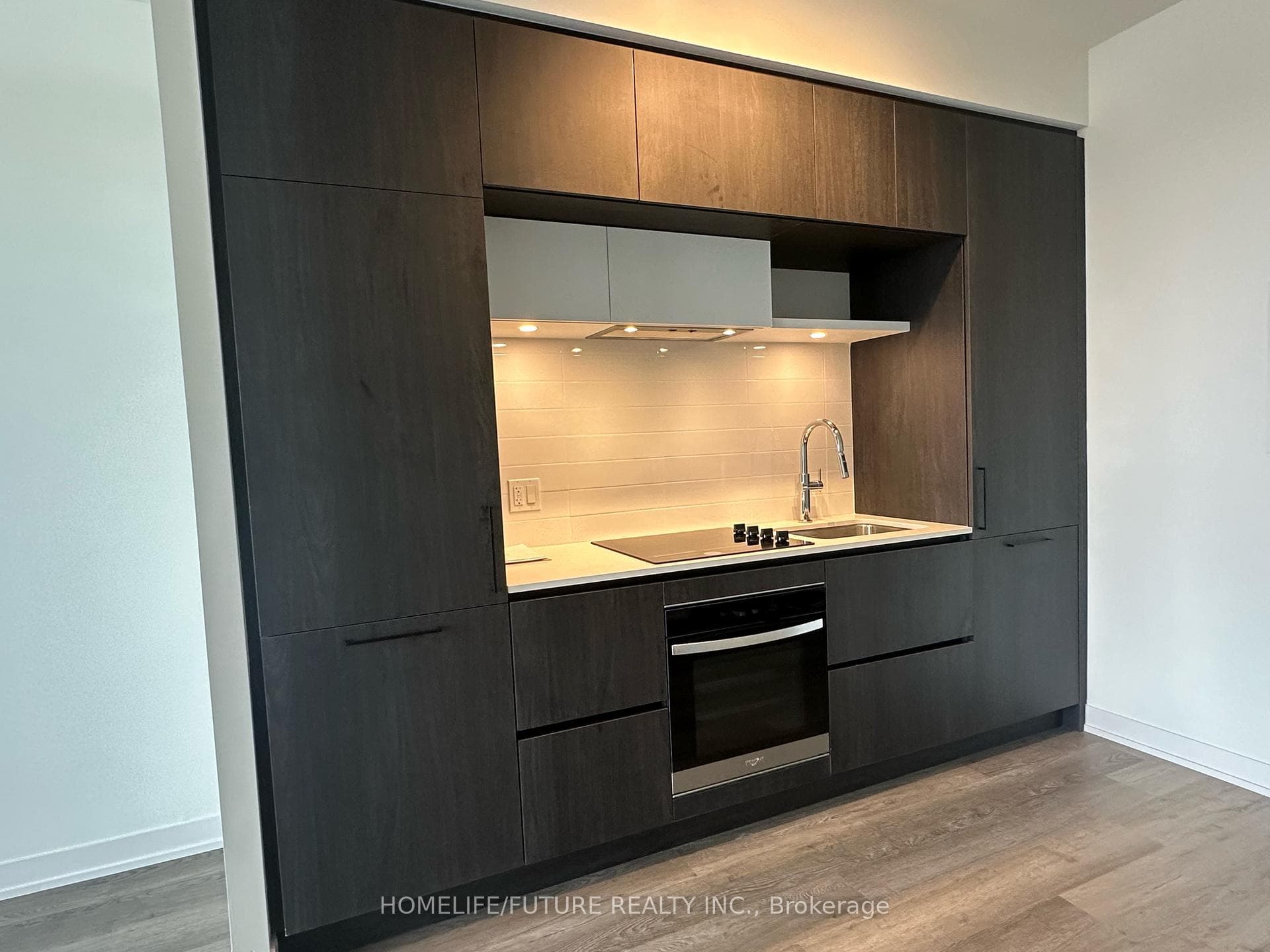 2 DAVID EYER Road Unit 721 photo 6