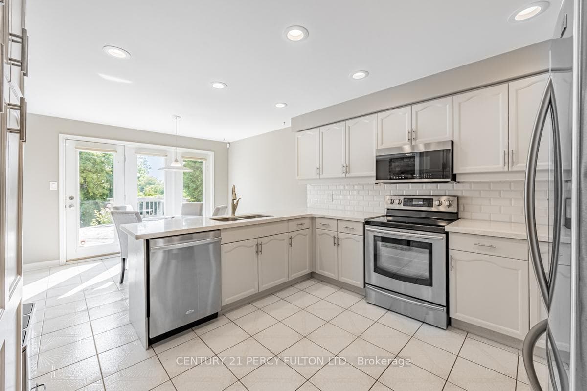 9 Lacey Drive photo 13