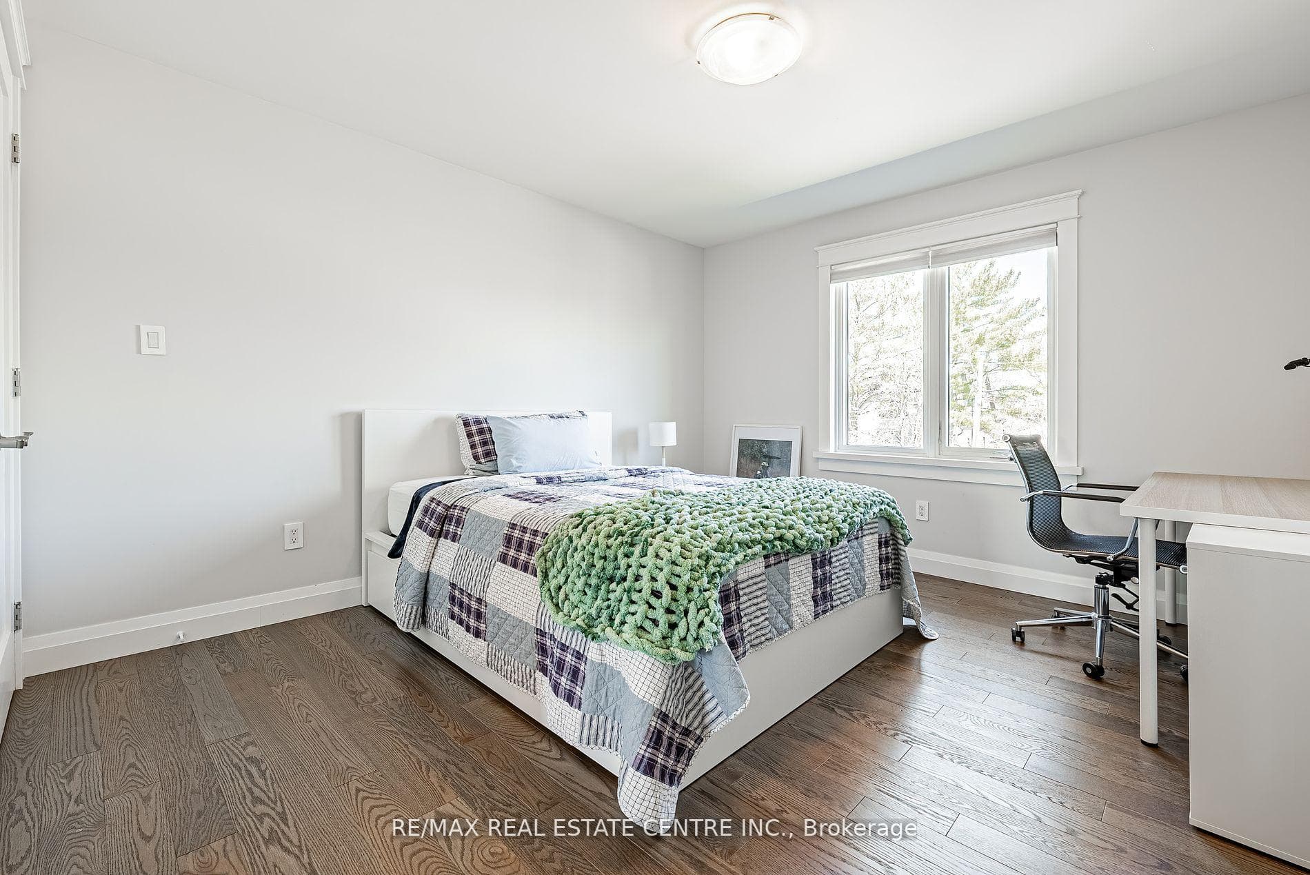 600 Maplehurst Avenue photo 32