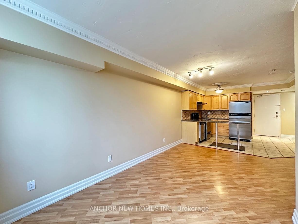 633 Bay Street Unit 2122 photo 16