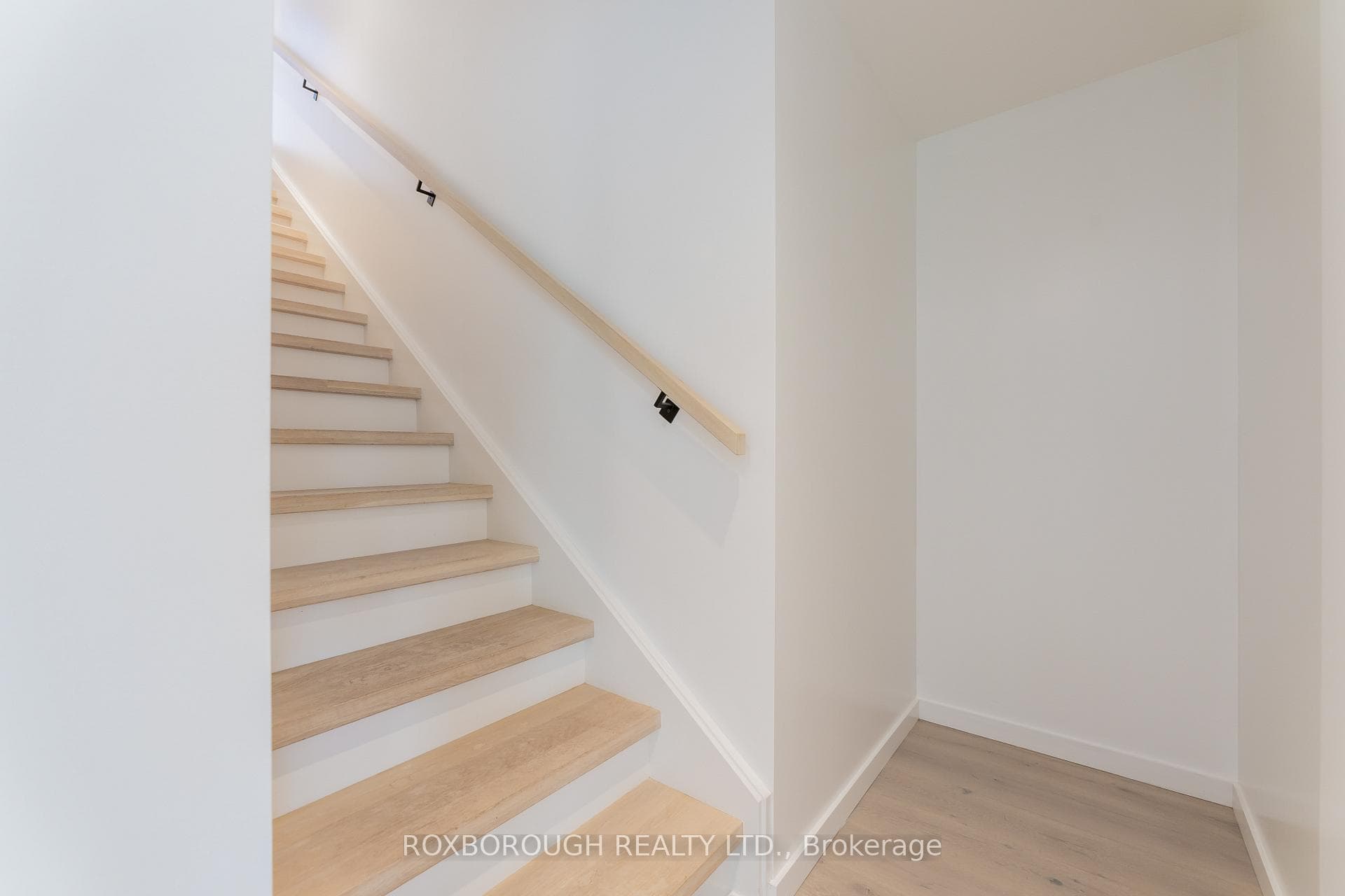 778 Queen Street Unit 304 photo 19